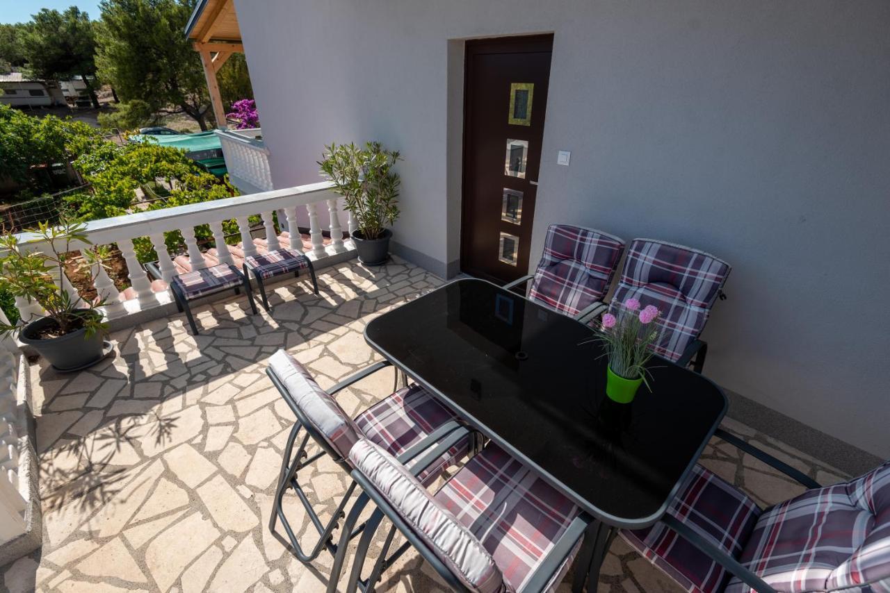 Apartman Tribunj Tribalj المظهر الخارجي الصورة